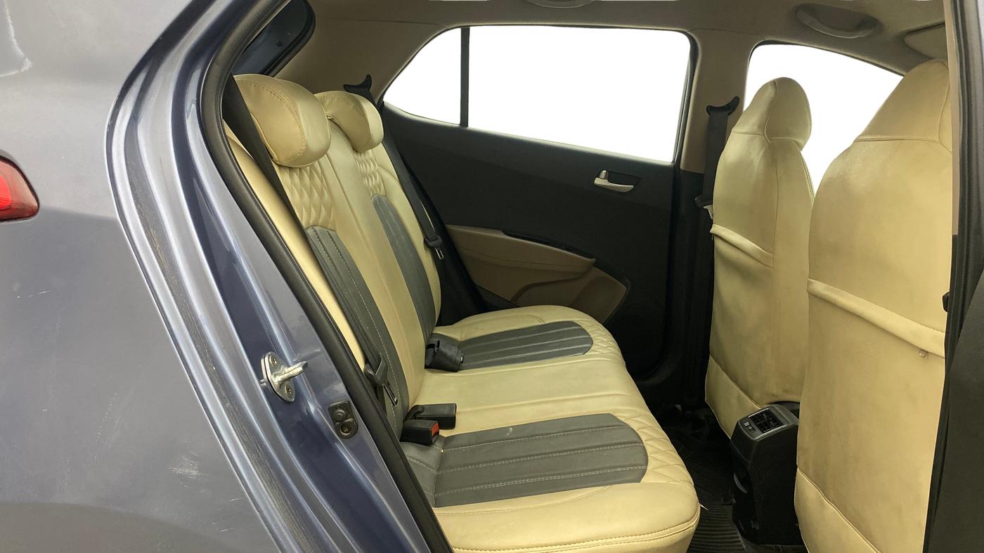 2015 Hyundai Grand i10 ASTA AT 1.2 KAPPA VTVT, Petrol, Automatic, 1,26,494 km, Right Side Rear Door Cabin