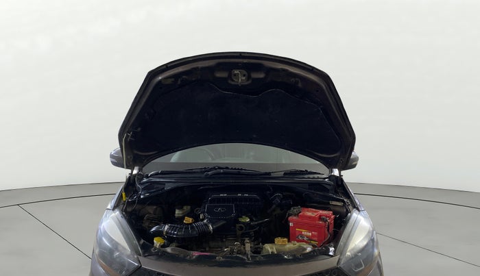 2017 Tata TIGOR XZ PETROL, Petrol, Manual, 99,921 km, Open Bonet