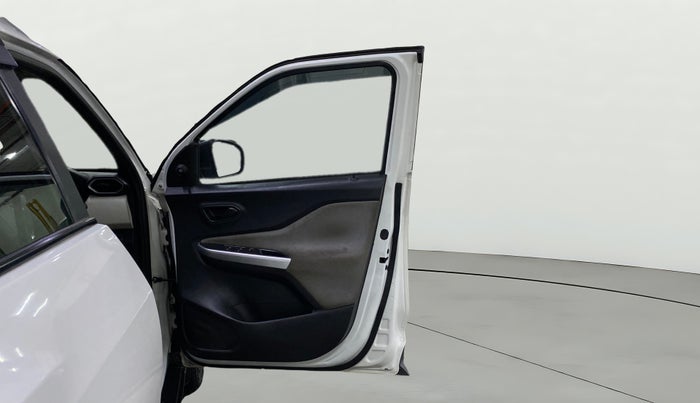 2024 Nissan MAGNITE  XE AMT EZ Shift, Petrol, Automatic, 33,642 km, RHS Front Door