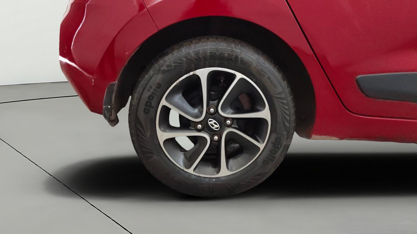 2017 Hyundai Grand i10 SPORTZ (O) AT 1.2 KAPPA VTVT, Petrol, Automatic, 69,502 km, Right Rear Wheel