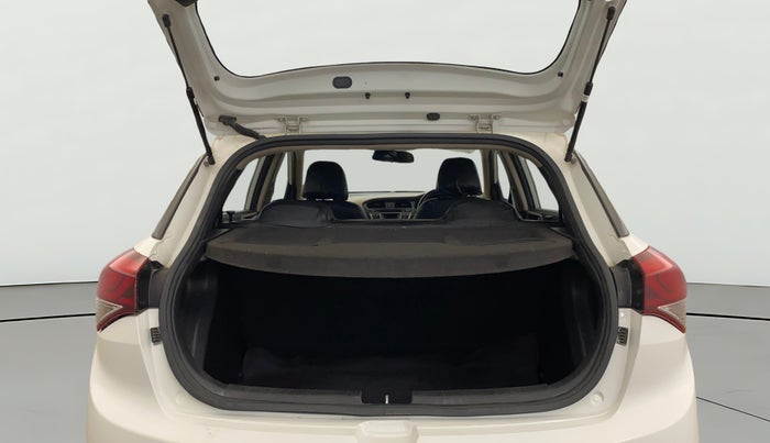 2017 Hyundai Elite i20 SPORTZ 1.2, Petrol, Manual, 44,280 km, Boot Open Zoomed View