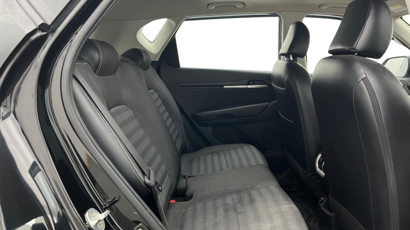 2022 KIA SONET HTK PLUS 1.0 IMT, Petrol, Manual, 45,230 km, Right Side Rear Door Cabin