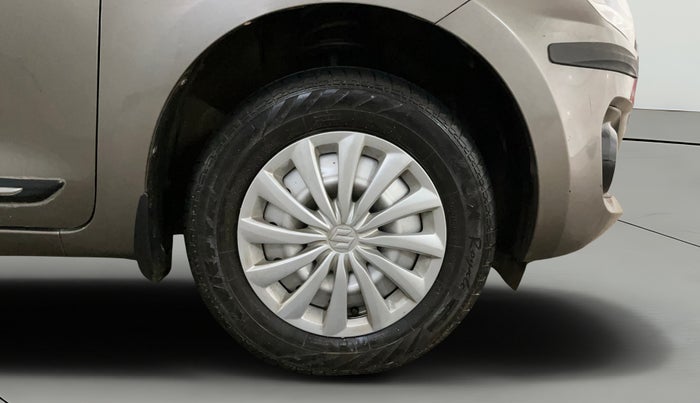 2023 Maruti Swift LXI, Petrol, Manual, 29,593 km, Right Front Wheel