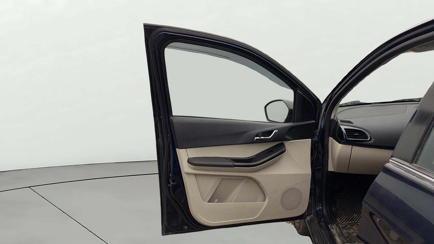 2023 Tata Tiago XZ PLUS CNG, CNG, Manual, 40,685 km, LHS Front Door