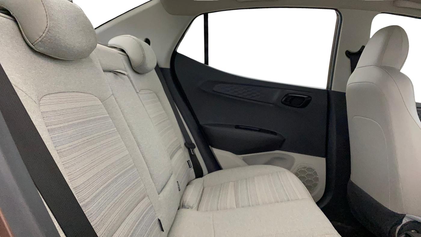 2022 Hyundai AURA S 1.2 CNG, CNG, Manual, 30,035 km, Right Side Rear Door Cabin
