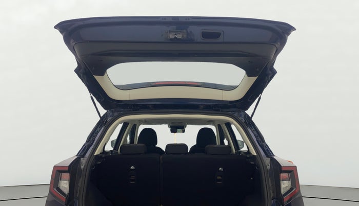 2024 Mahindra XUV 3XO AX5L 1.2 TGDi, Petrol, Manual, 11,453 km, Boot Door Open