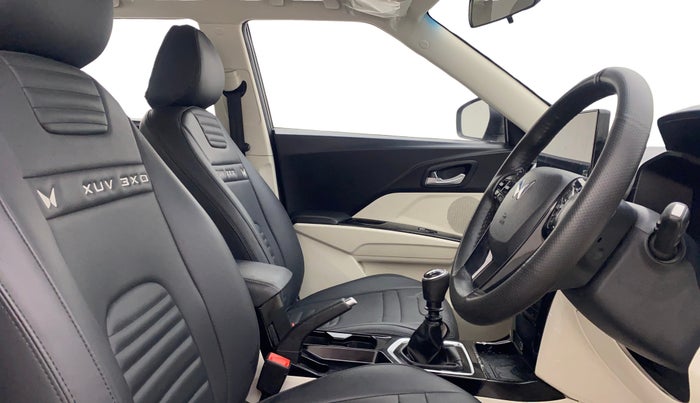 2024 Mahindra XUV 3XO AX5 1.2 L TCMPFi, Petrol, Manual, 6,533 km, Right Side Front Door Cabin