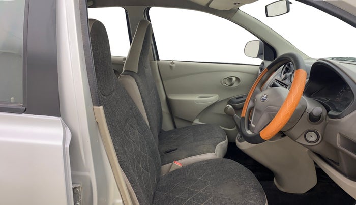 2015 Datsun Go T, Petrol, Manual, 1,22,106 km, Right Side Front Door Cabin