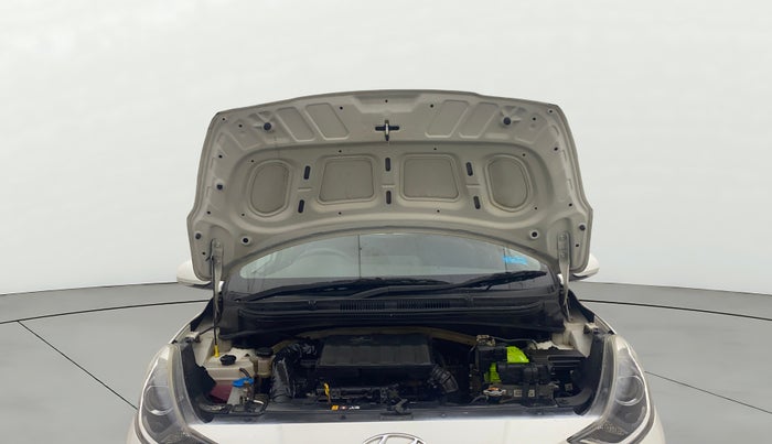 2022 Hyundai GRAND I10 NIOS SPORTZ AMT 1.2 KAPPA VTVT, Petrol, Automatic, 68,798 km, Open Bonet