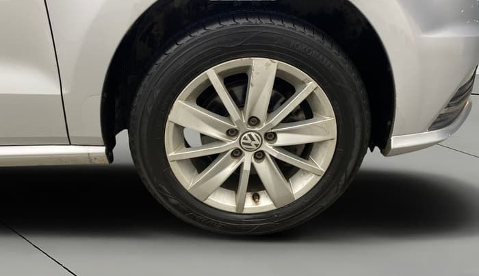 2016 Volkswagen Ameo HIGHLINE1.2L, Petrol, Manual, 40,059 km, Right Front Wheel