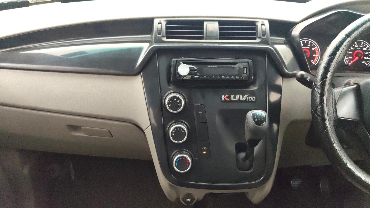 2016 Mahindra Kuv100 K4 5 STR, Petrol, Manual, 44,283 km, Air Conditioner