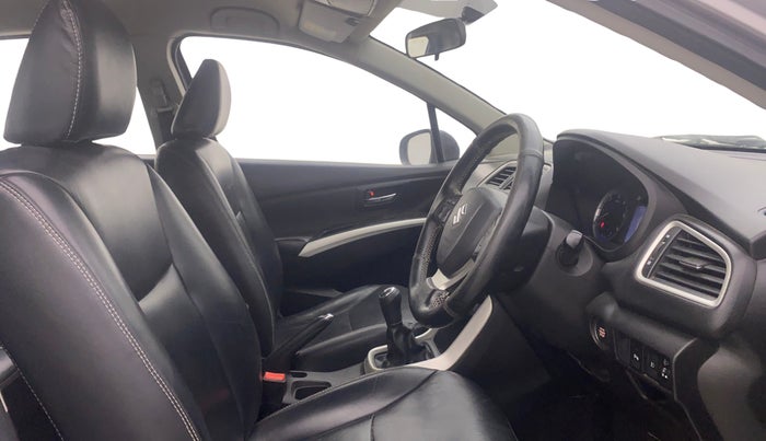 2017 Maruti S Cross ZETA 1.3, Diesel, Manual, 1,16,289 km, Right Side Front Door Cabin