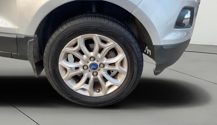 2014 Ford Ecosport TITANIUM 1.5L DIESEL, Diesel, Manual, 1,23,159 km, Right Front Wheel
