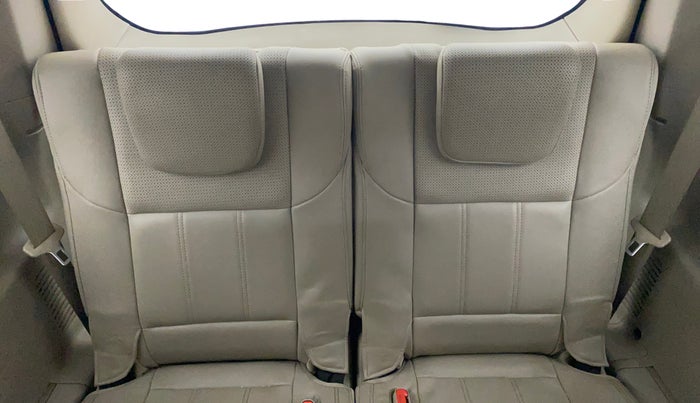 2017 Mahindra XUV500 W10, Diesel, Manual, 99,576 km, Third Seat Row ( optional )