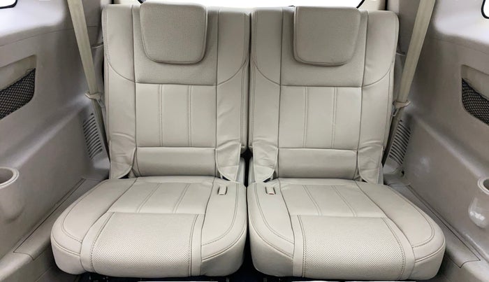 2017 Mahindra XUV500 W10, Diesel, Manual, 65,122 km, Third Seat Row ( optional )