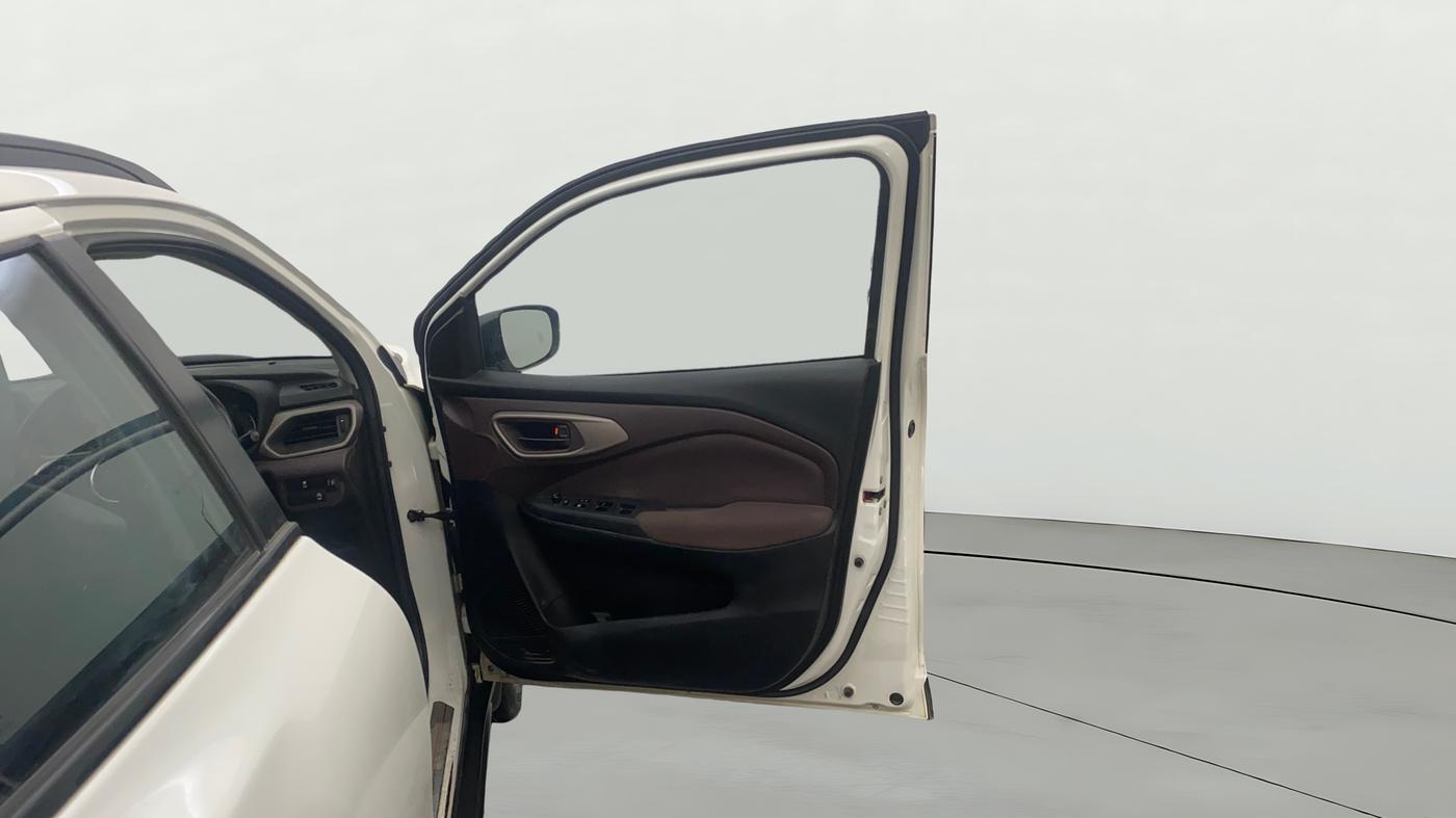 2023 Maruti FRONX DELTA PLUS 1.2MT, Petrol, Manual, 61,451 km, RHS Front Door