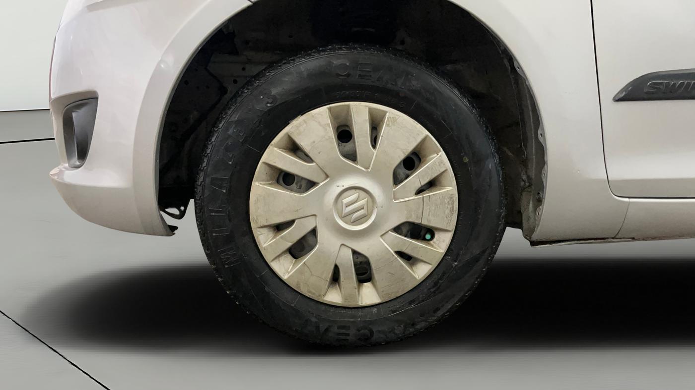 2014 Maruti Swift VXI, Petrol, Manual, 49,691 km, Left Front Wheel
