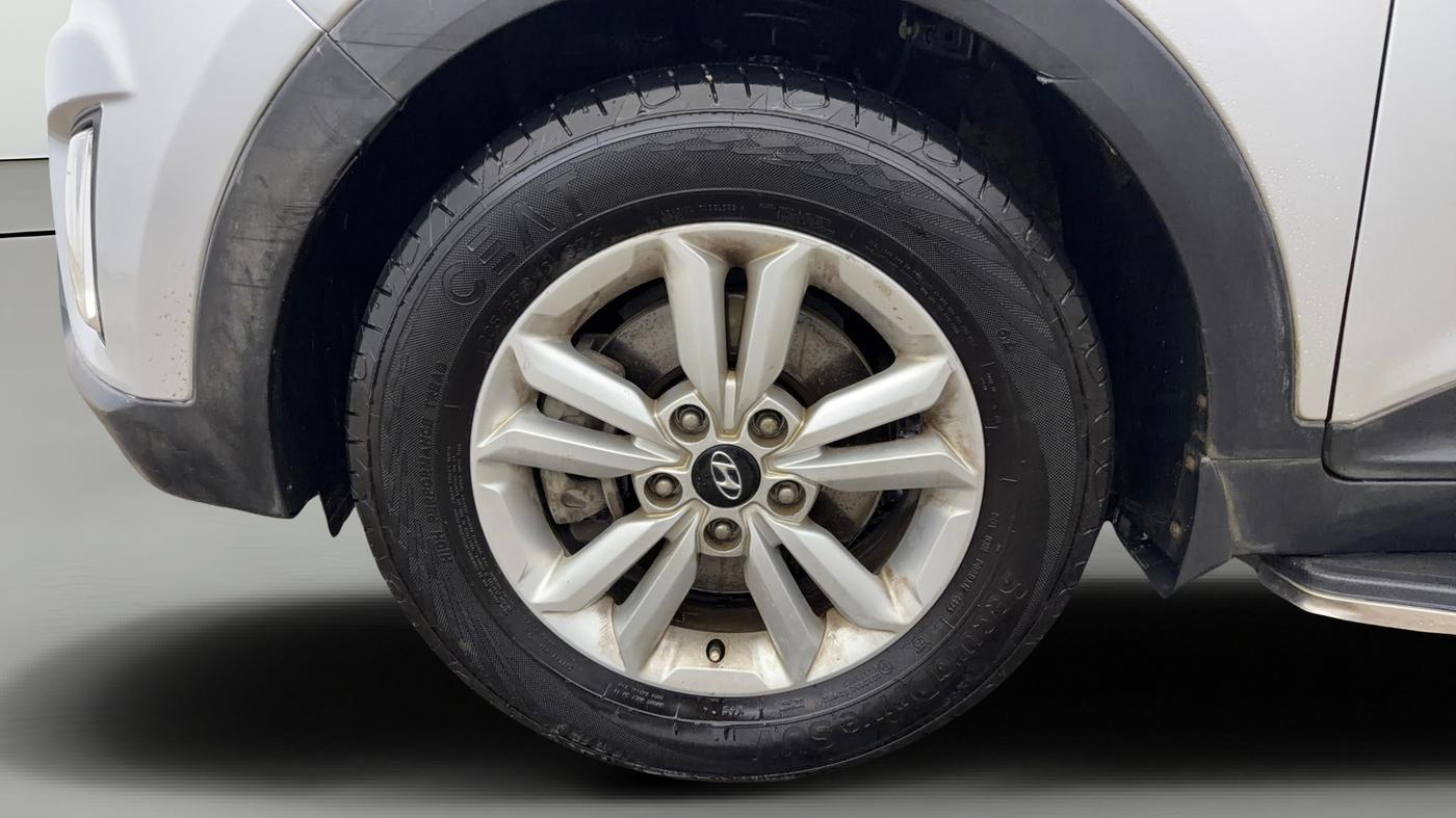 2016 Hyundai Creta SX PLUS 1.6 PETROL, Petrol, Manual, 63,294 km, Left Front Wheel