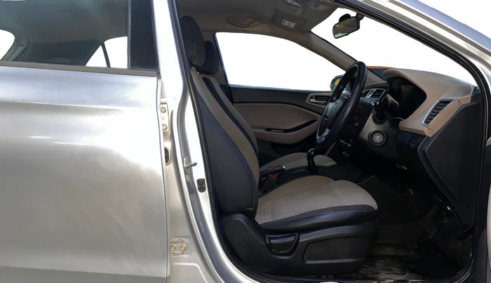 2017 Hyundai Elite i20 MAGNA 1.2, Petrol, Manual, 79,151 km, Right Side Front Door Cabin