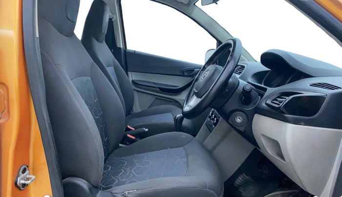 2016 Tata Tiago XT PETROL, Petrol, Manual, 81,746 km, Right Side Front Door Cabin