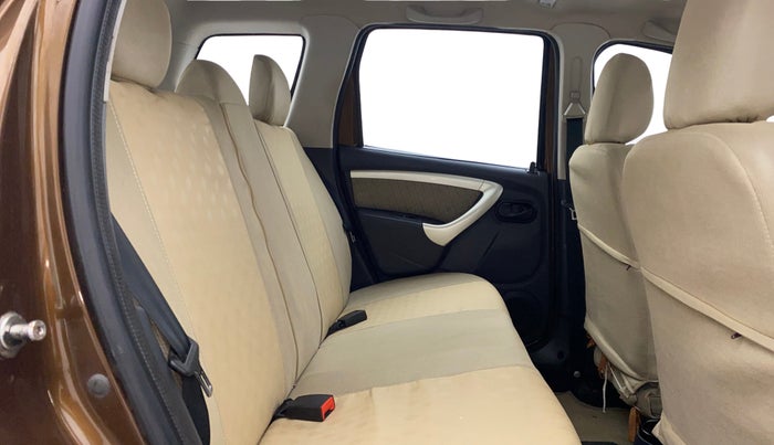 2014 Renault Duster RXL PETROL, Petrol, Manual, 69,454 km, Right Side Rear Door Cabin