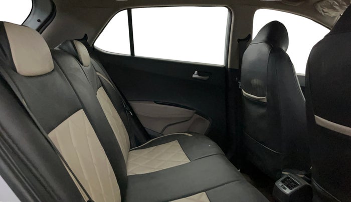 2015 Hyundai Grand i10 SPORTZ 1.2 KAPPA VTVT, Petrol, Manual, 53,416 km, Right Side Rear Door Cabin