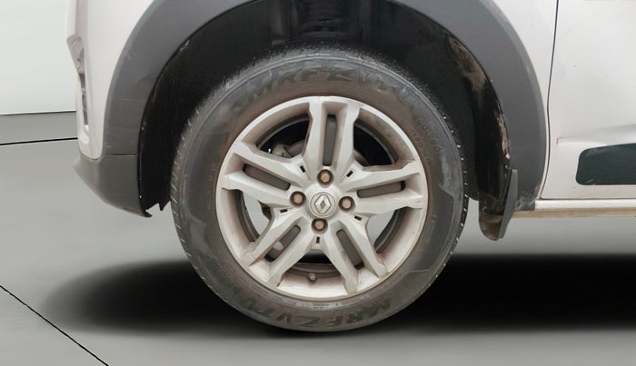 2022 Renault TRIBER RXZ AMT, Petrol, Automatic, 28,081 km, Left Front Wheel