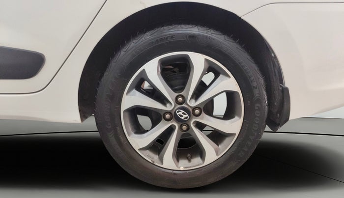 2014 Hyundai Xcent SX 1.2 (O), Petrol, Manual, 1,08,074 km, Left Rear Wheel