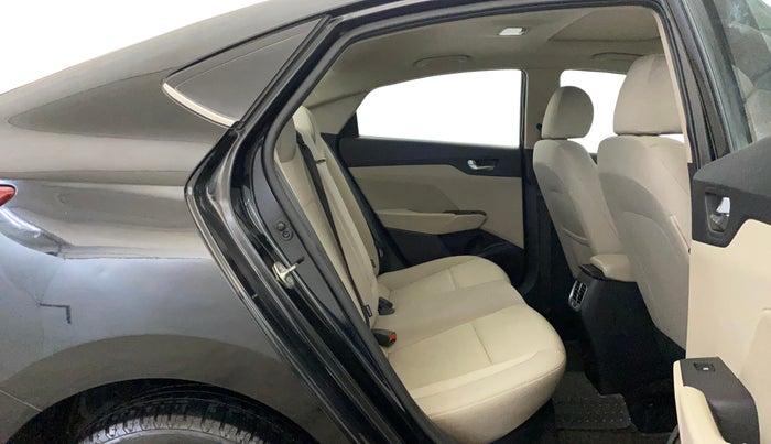 2021 Hyundai Verna SX 1.5 VTVT, Petrol, Manual, 32,305 km, Right Side Rear Door Cabin