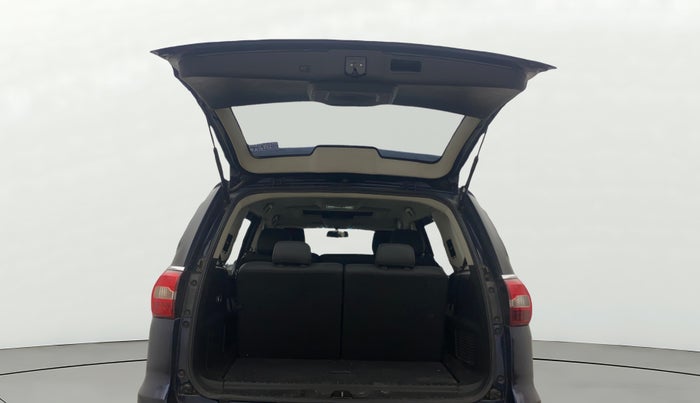 2017 Tata Hexa XTA 4X2 7 STR, Diesel, Automatic, 1,39,861 km, Boot Door Open