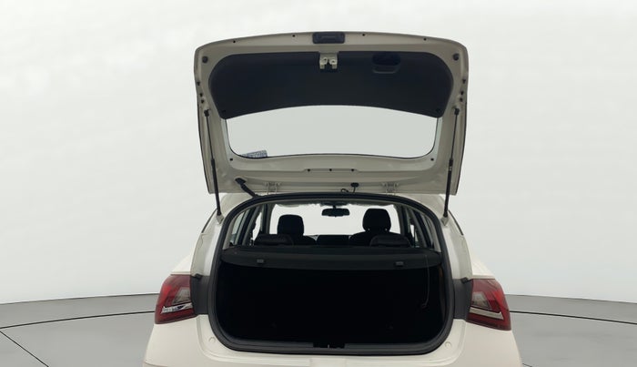 2022 Hyundai NEW I20 ASTA (O) 1.2 AT, Petrol, Automatic, 72,207 km, Boot Door Open