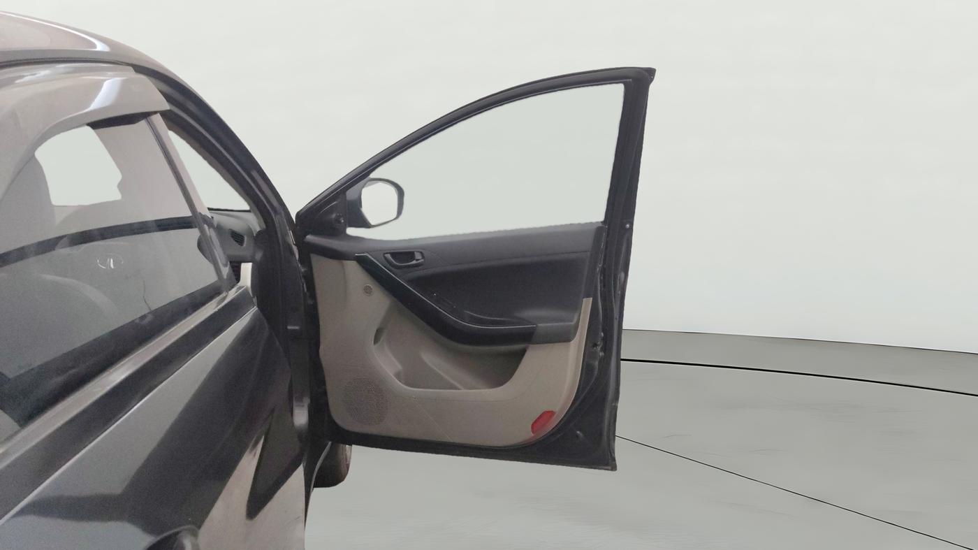 2019 Tata NEXON XM PETROL, Petrol, Manual, 66,451 km, RHS Front Door