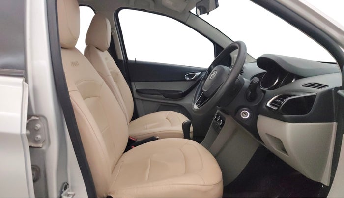 2018 Tata Tiago XZ PETROL, Petrol, Manual, 73,906 km, Right Side Front Door Cabin