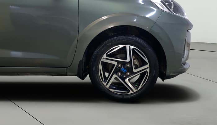 2023 Hyundai GRAND I10 NIOS SPORTZ 1.2 KAPPA VTVT DUAL TONE, Petrol, Manual, 30,720 km, Right Front Wheel