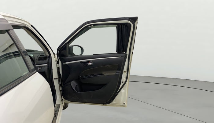 2017 Maruti Swift ZXI, Petrol, Manual, 61,514 km, RHS Front Door