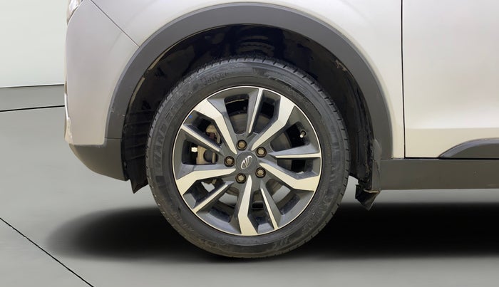 2020 Mahindra XUV300 W8 (O) 1.2 PETROL, Petrol, Manual, 40,915 km, Left Front Wheel