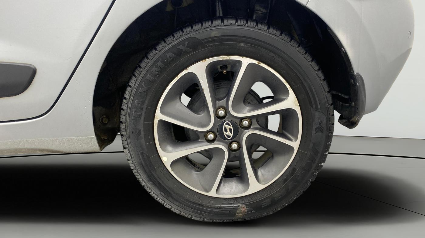 2019 Hyundai Grand i10 SPORTZ AT 1.2 KAPPA VTVT, Petrol, Automatic, 1,13,401 km, Left Rear Wheel