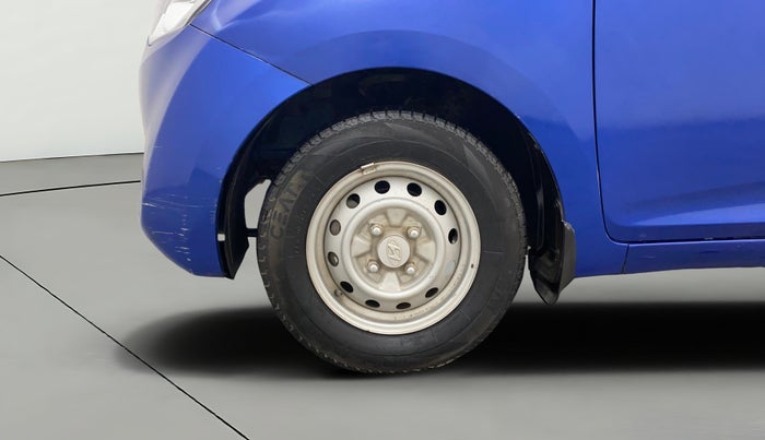 2014 Hyundai Eon ERA +, Petrol, Manual, 32,874 km, Left Front Wheel