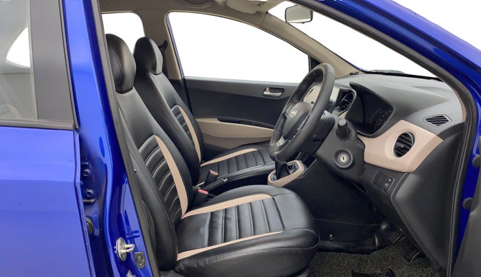 2014 Hyundai Xcent S (O) 1.2, Petrol, Manual, 49,491 km, Right Side Front Door Cabin