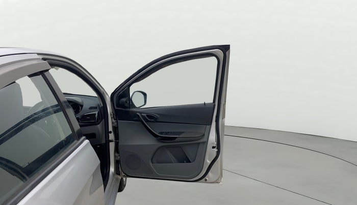 2017 Tata TIGOR XT PETROL, Petrol, Manual, 65,026 km, RHS Front Door