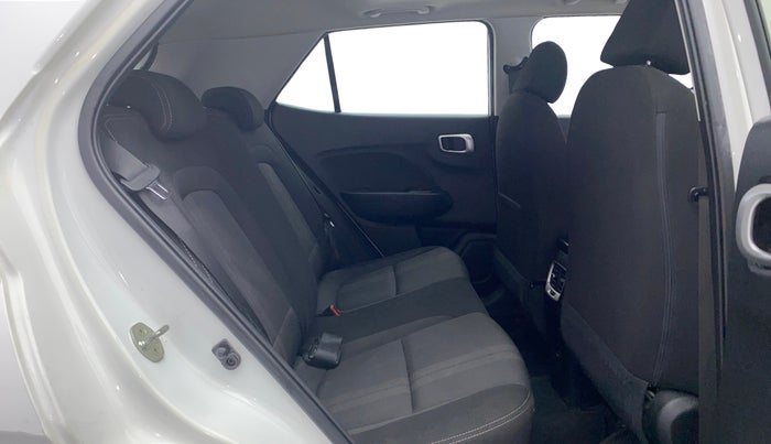 2020 Hyundai VENUE SX 1.0 TURBO, Petrol, Manual, 78,959 km, Right Side Rear Door Cabin