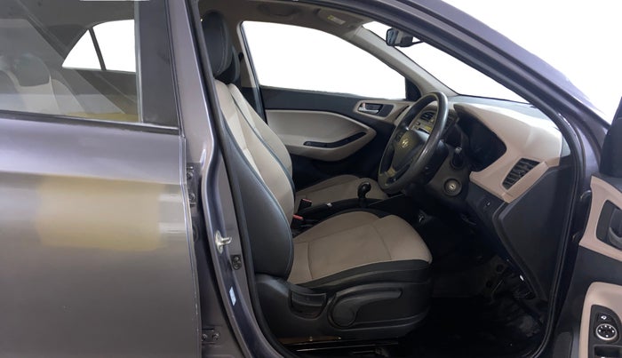 2016 Hyundai Elite i20 SPORTZ 1.2, Petrol, Manual, 61,356 km, Right Side Front Door Cabin