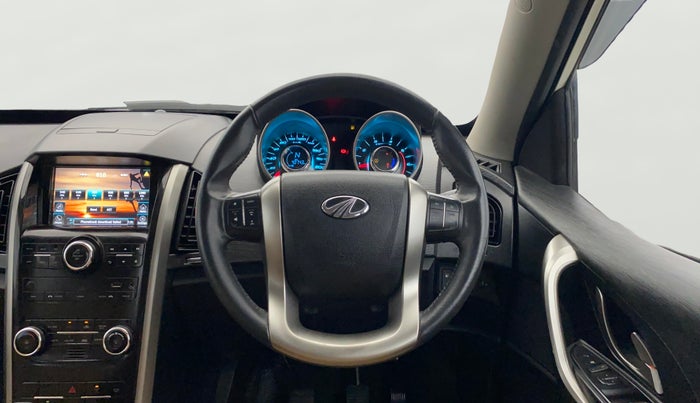 2020 Mahindra XUV500 W9, Diesel, Manual, 40,716 km, Steering Wheel Close Up