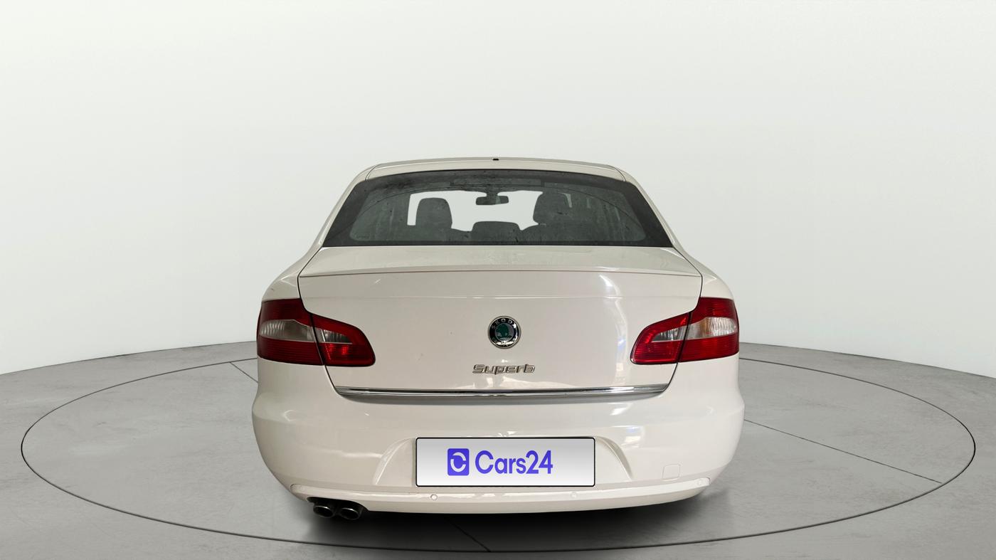 2013 Skoda Superb ELEGANCE 1.8 TSI AT, Petrol, Automatic, 73,637 km, Back/Rear
