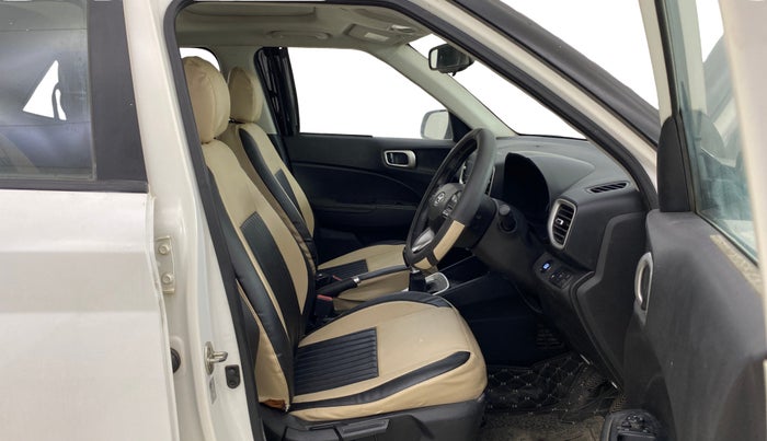 2019 Hyundai VENUE SX(O) 1.4 CRDI, Diesel, Manual, 72,133 km, Right Side Front Door Cabin