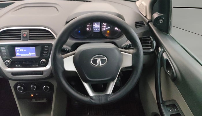 2016 Tata Tiago XT PETROL, Petrol, Manual, 1,09,669 km, Steering Wheel Close Up