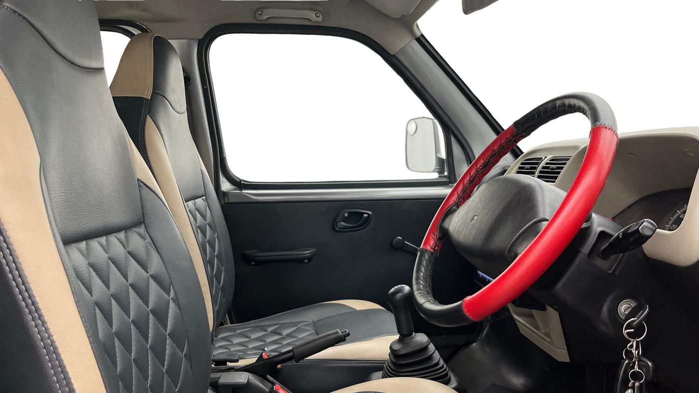 2018 Maruti Eeco 5 STR WITH A/C+HTR, Petrol, Manual, 56,371 km, Right Side Front Door Cabin