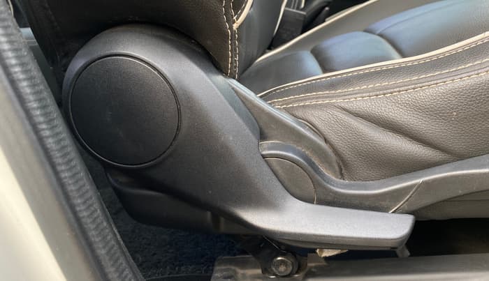 2020 Maruti Swift VXI, Petrol, Manual, 83,217 km, Third Seat Row ( optional )