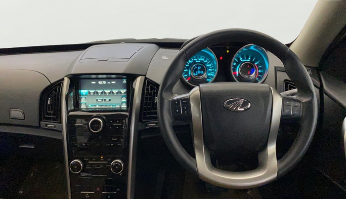 2021 Mahindra XUV500 W9 AT, Diesel, Automatic, 67,343 km, Steering Wheel Close Up