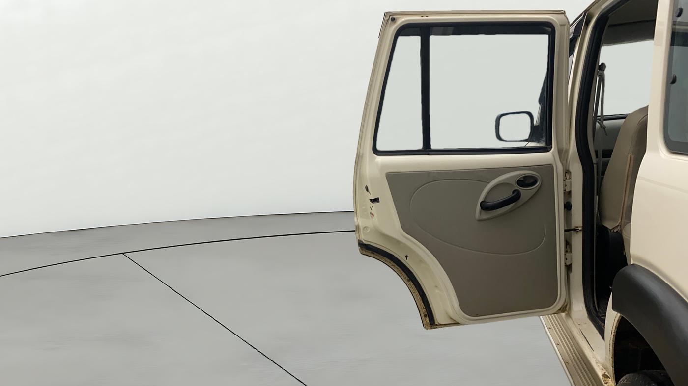 2021 Mahindra Scorpio S3 PLUS, Diesel, Manual, 1,47,126 km, LHS Rear Door